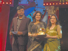 maharashtrachi fav gaayika 2011 for -song -aaj mhare ghar paavna from balgandharva 